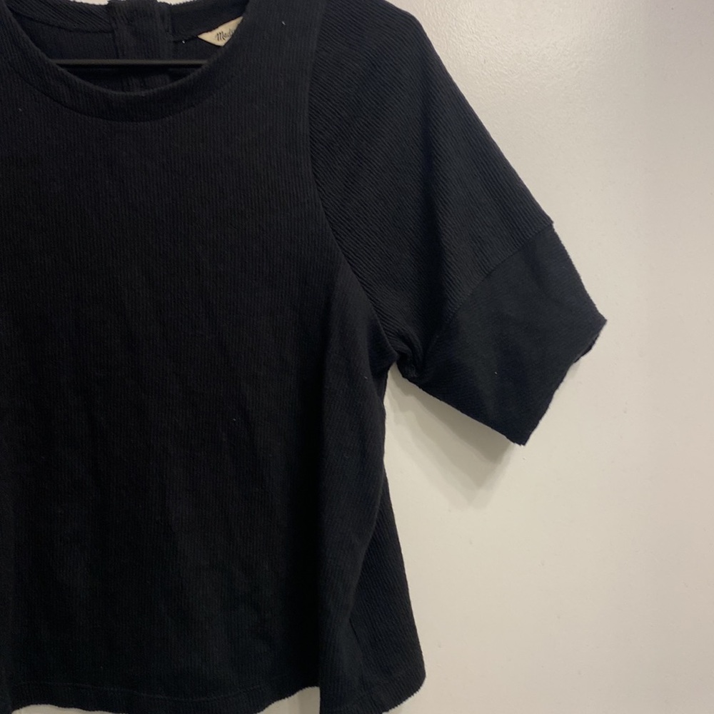 Button Back Texture And Thread Tee - image 4